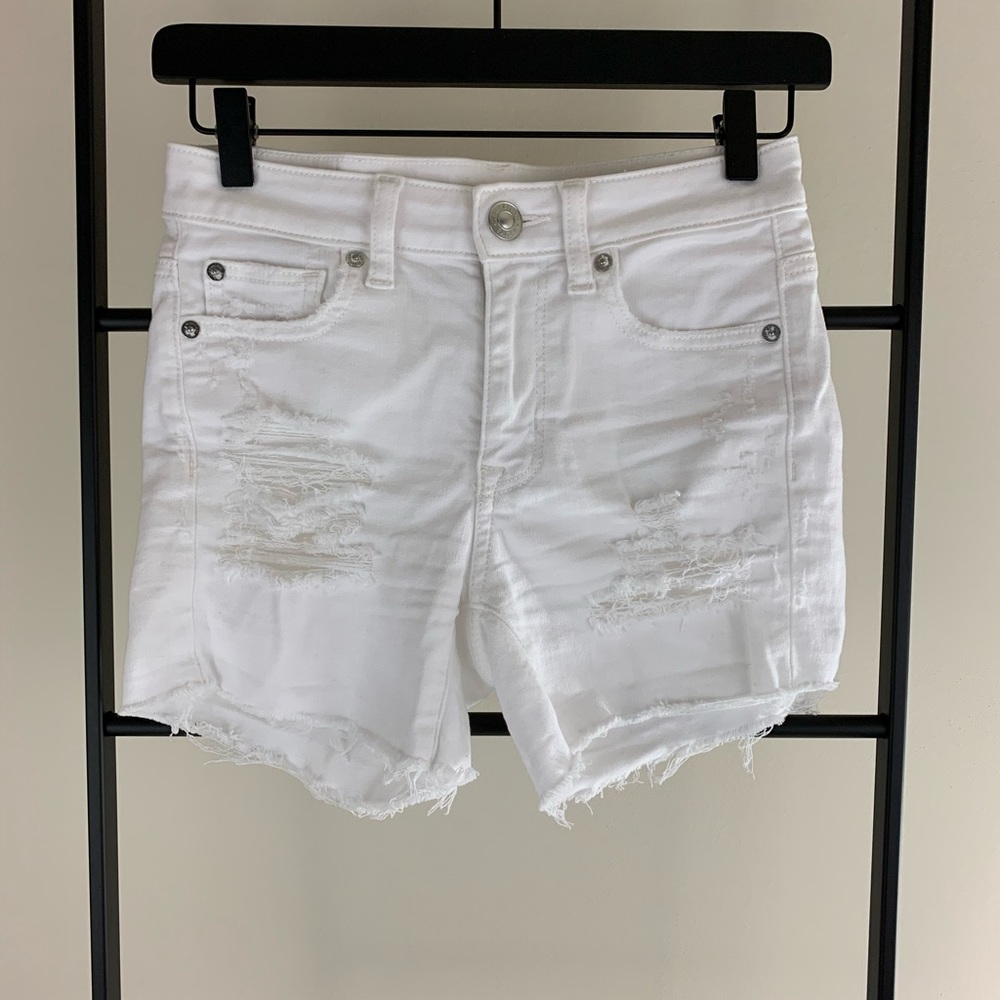 ❌SOLD❌ American Eagle | Hi-Rise Shortie Shorts | White